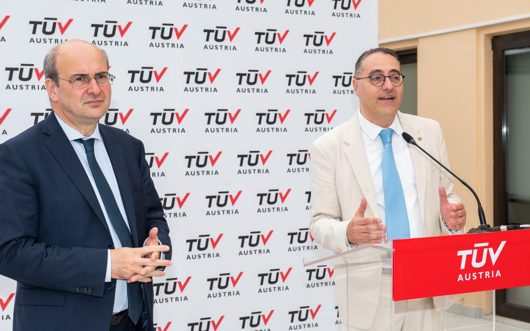 O Υπουργός Εργασίας και Κοινωνικών Υποθέσεων, κ. Κωστής Χατζηδάκης επισκέφθηκε τα κεντρικά γραφεία της TÜV AUSTRIA Hellas